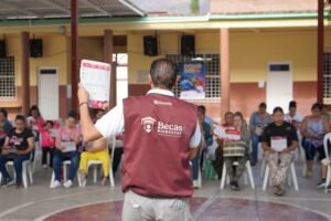 Asamblea informativa en la Escuela Primaria Francisco I. Madero, Beca Universal “Rita Cetina”