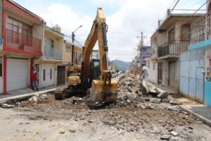Supervisan rehabilitación de la calle Zaragoza para mejorar la movilidad en Zitácuaro